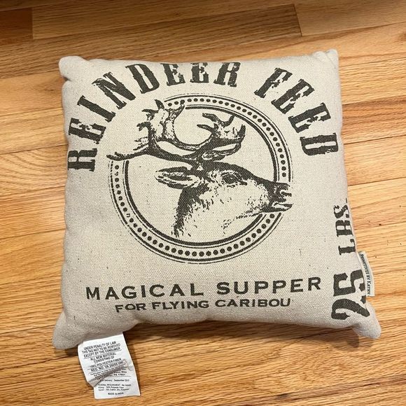 Cute Christmas pillow - Picture 2 of 3